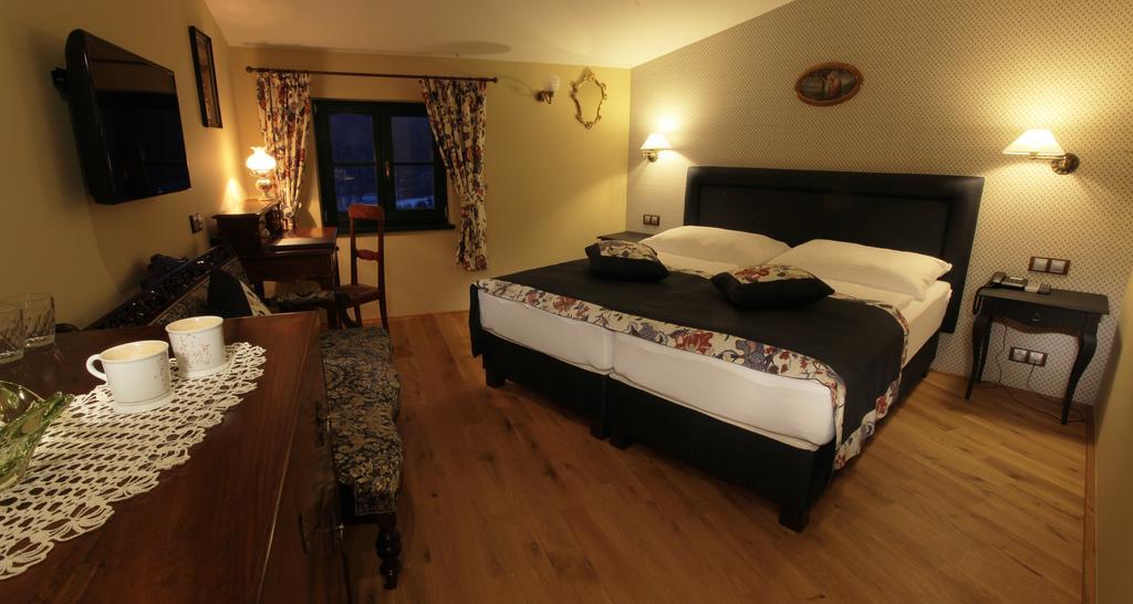 Boutique Hotel Pri Mlyne Lozorno Quarto foto